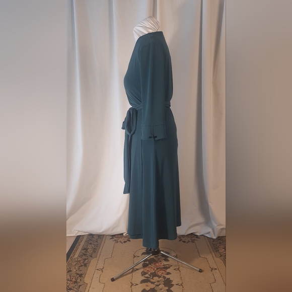 Holiday Wrap Dress - Green - Picture 3 of 8